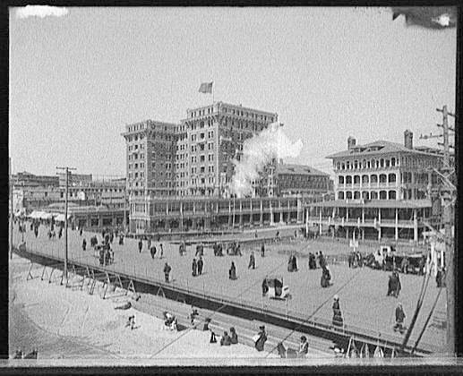A black and white photo of Atlantic City, NJ.