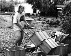 square or rectangular containers should be used to avoid back injuries