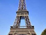 Photo of the Eiffel Tower -- Paris, France