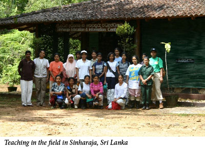 Uromi Goodale, Teaching in the field in Sinharaja, Sri Lanka