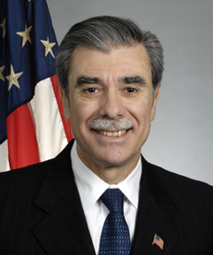 Color photo of Secretary Gutierrez