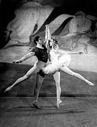 Alexandra Danilova and Igor Youskevitch perform the Nutcracker, 1930s.