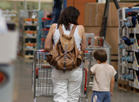 lady and child shopping