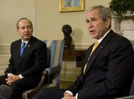 Felipe Calder&oacute;n y George W. Bush (Foto AP).