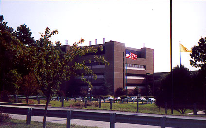 Campus del NIEHS vista desde el frente