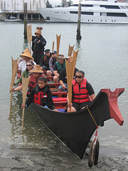 Canoe Crew Preparing for Launch von U.S. Geological Survey