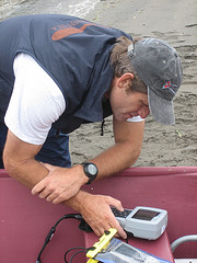 Water Quality Equipment on Canoe von U.S. Geological Survey