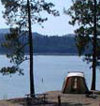 A tent on the lake at Cloverleaf campground.