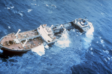 Argo Merchant spilling fuel