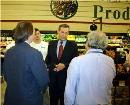 Secretary Leavitt in produce section of Matherne’s Supermarket in Baton Rouge, Louisiana. HHS photo by John Mallos
