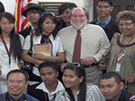 Close Up groups from Campbell and Waipahu High Schools meet with Neil