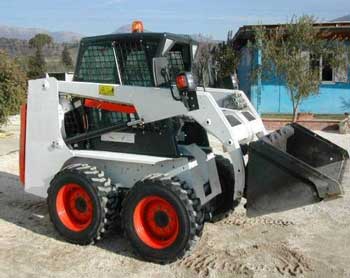 Figure 1. Skid-steer loader similar to the one involved in the incident.