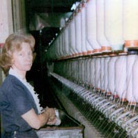 Mildred Parker doffs bobbins, 1983