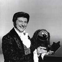Liberace appears on The Muppet Show, October 1978