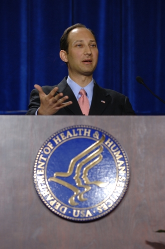 Deputy Secretary Troy outlines the vision and accomplishments of President Bush, Secretary Leavitt, and HHS at his swearing-in ceremony at HHS Headquarters in Washington, D.C., November 15, 2007. 