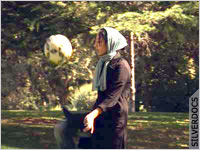 影片《戴着头巾踢足球》