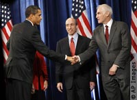 Обама пожимает руку Тарулло