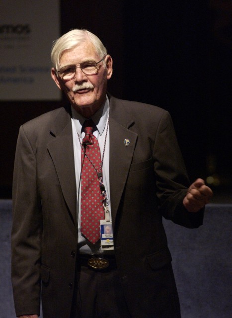 Manhattan Project pioneer Ben Benjamin delivered a Heritage Lecture Tuesday in the Administration Building Auditorium at Technical Area 3.