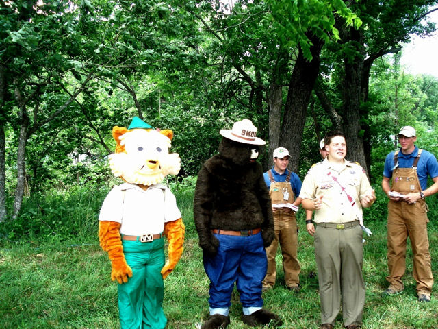 (image) OA National Chief Jake Wellman Introduces Smokey and Woodsy