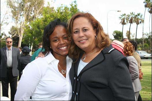 Shante Broadus, wife of rapper Snoop Dogg and Rep. Laura Richardson (CA-37) at Richardson’s local oath of office ceremony held in Watts, California September 22, 2007.