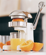 juicing oranges