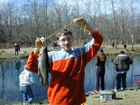 (image) Joanthian Williams kid's fishing durby