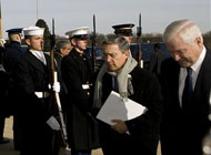 Álvaro Uribe y Robert Gates (Foto AP).
