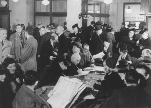 German Jews crowd the Palestine Emigration Office in an attempt to leave Germany. Berlin, Germany, 1935.