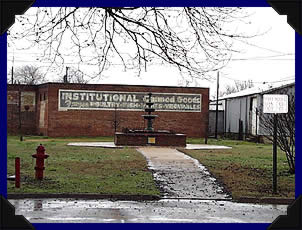 PHOTO: town square of Drew, MS