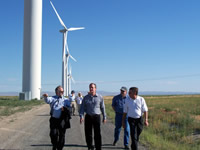 Senator Crapo takes a walking tour of Fossil Gulch Wind Park in Hagerman.