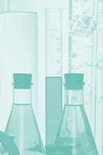 Laboratory glassware: erlenmeyer flasks and graduated cylinders