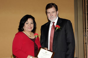Molly Vallant accepts her DIR NIH Merit Award 