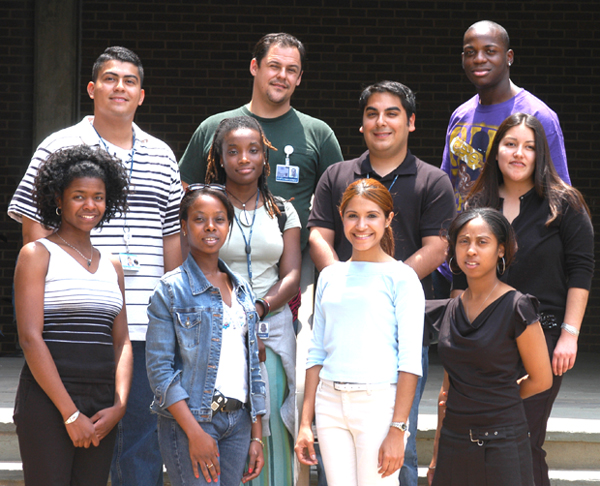 Group photo of 2004 NIA Intramural Research Program MARC Summer Students