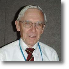 Picture of the seminar speaker, Gordon M. Cragg, Ph.D.