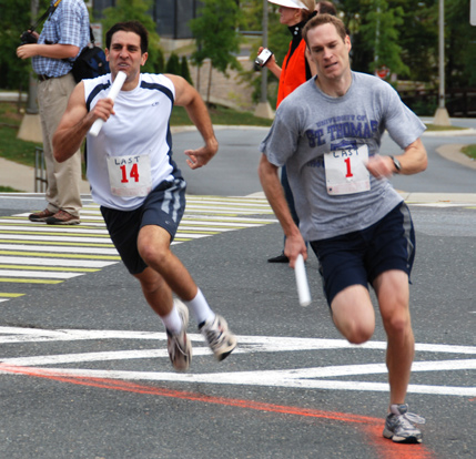 Race to the finish—Nick Knuth (r) of Biomechanicals just edges out Cameron Dezfulian of Nitrite XP for third place. 