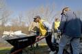 Volunteers in Moorhead to help Red River neighborhoods clear sandbag dikes