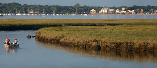 image of boaters enjoying Cheasapeake Bay