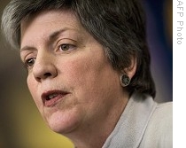 Janet Napolitano talks to reporters at White House, 24 Mar 2009
