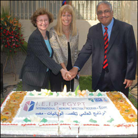 Cake-cutting at the IEIP Egypt opening celebration