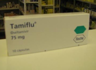 Automedicarse con medicamentos como Tamiflu puede alterar los s&iacute;ntomas de la gripe (Foto VOA).