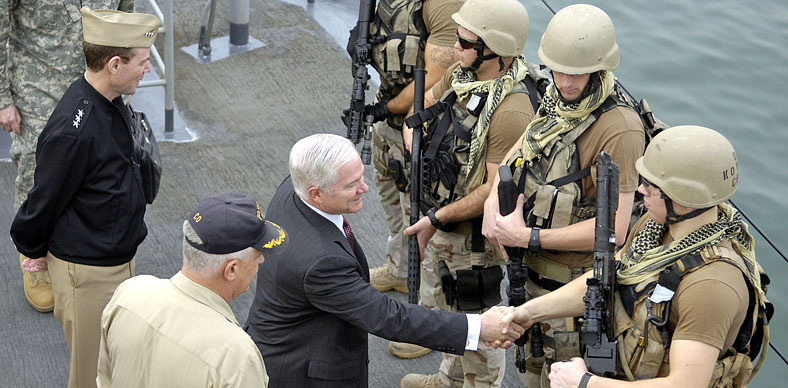 Defense Secretary Robert M. Gates talks with sailors onboard the USS Vicksburg ported in Bahrain, Dec. 6, 2007.  Gates is in the region to discuss defense issues and recieve updates from commanders.