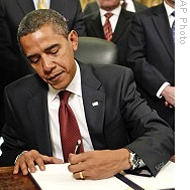 奥巴马在白宫签署行政命令