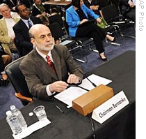 Fed. Reserve Chairman Ben Bernanke prepares to testify before Congress, 05 May 2009