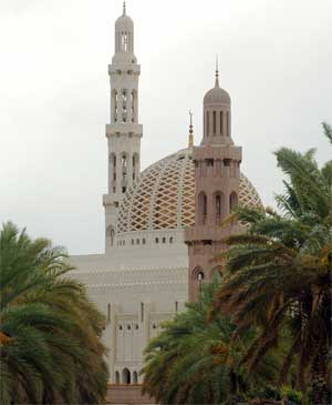 A mosque in Muscat, Oman, June 9, 2007. [© AP Images]