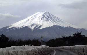 Mount Fuji is Japan's tallest mountain. Fujiyoshida, Japan, February 2, 2001. [© AP Images]