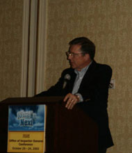 Vice Chairman Reich addresses OIG staff at Fall 2003 conference.