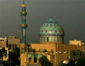 A mosque in central Baghdad, Iraq, October 25, 2006. [© AP Images]