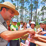 image of Everglades park ranger with school group 