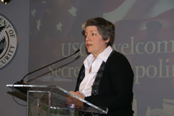 Secretary Napolitano greets employees at U.S. Citizenship and Immigration Services (USCIS) headquarters in Washington, D.C. where she receives briefings from the three USCIS directorates. (USCIS Photo/Buckson)