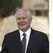 US Secretary of Defense Robert Gates speaks to the press after town hall meeting with US troops in Saudi Arabia, 06 May 2009